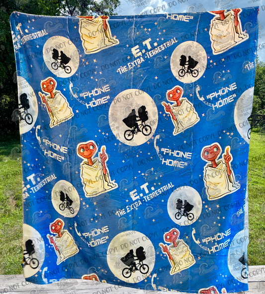 ET Phone Home x60 Inch Blanket