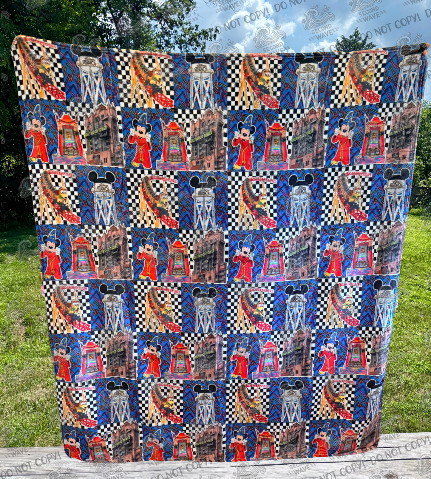 Hollywood Checkered 50x60 Inch Blanket